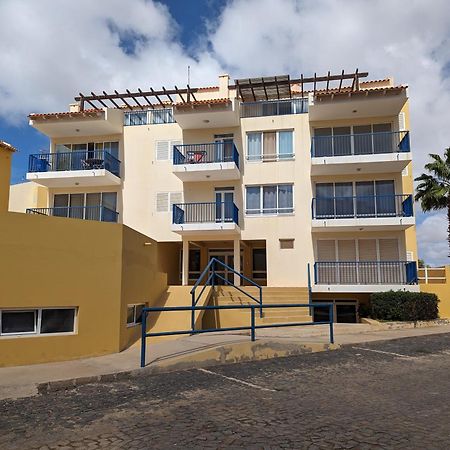 Vila Cabral 1 Bed Apt - Wi-Fi & Air Con Included Sal Rei Exterior photo