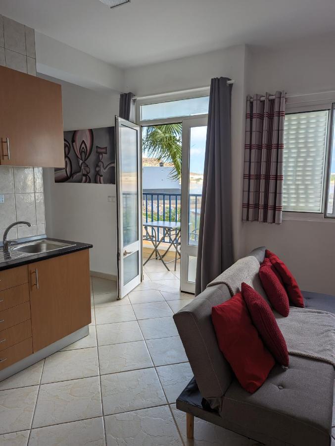 Vila Cabral 1 Bed Apt - Wi-Fi & Air Con Included Sal Rei Exterior photo